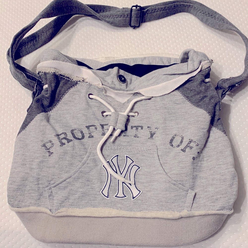 Vintage style NY Yankees sweatshirt bag